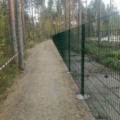 Rantakylän liikuntahalli elementtiaita